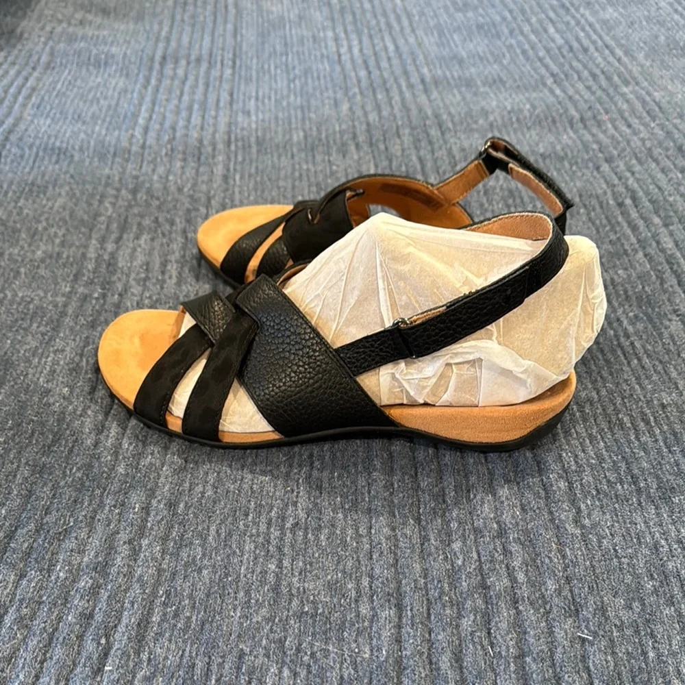Vionic Eira Black Sandals with Cross Straps - Picture 4 of 4